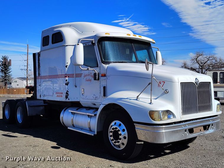 image for item BI9760 2005 International 9400i semi truck