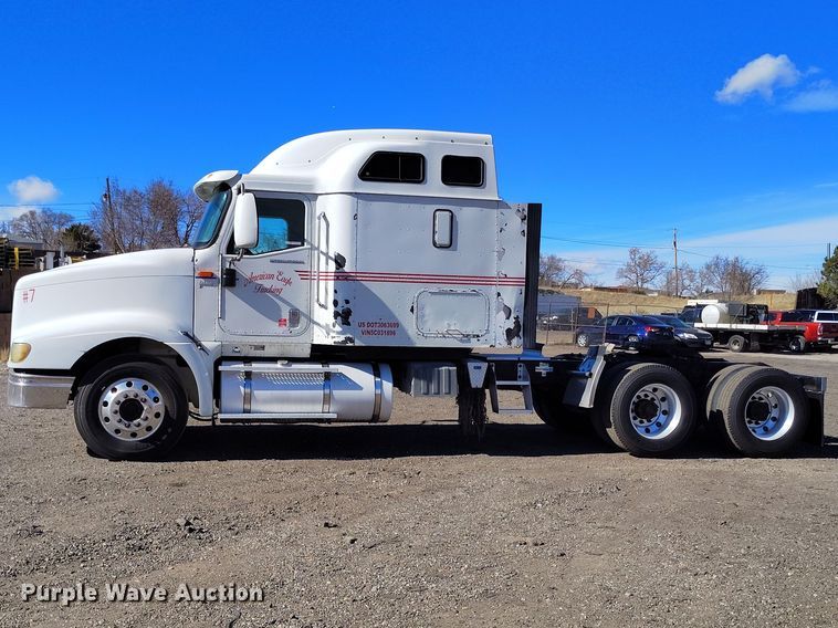 image for item BI9760 2005 International 9400i semi truck