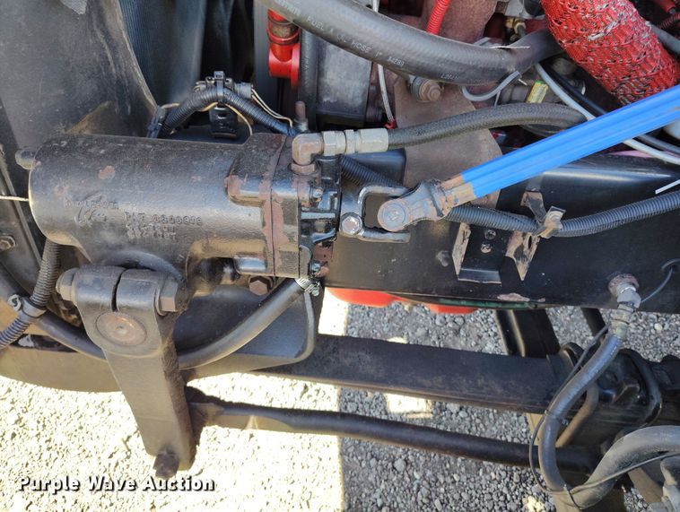 image for item BI9760 2005 International 9400i semi truck