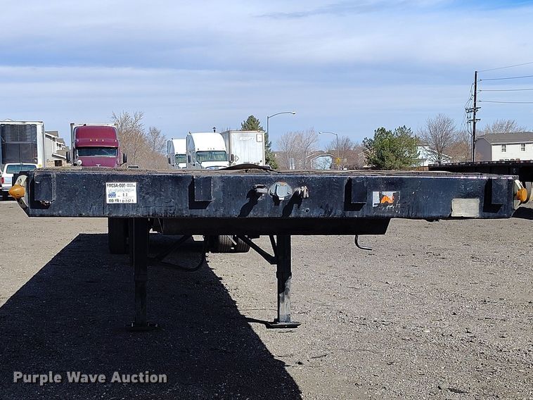 image for item BI9762 1994 Fruehauf PBA-NF2S-45N flatbed trailer