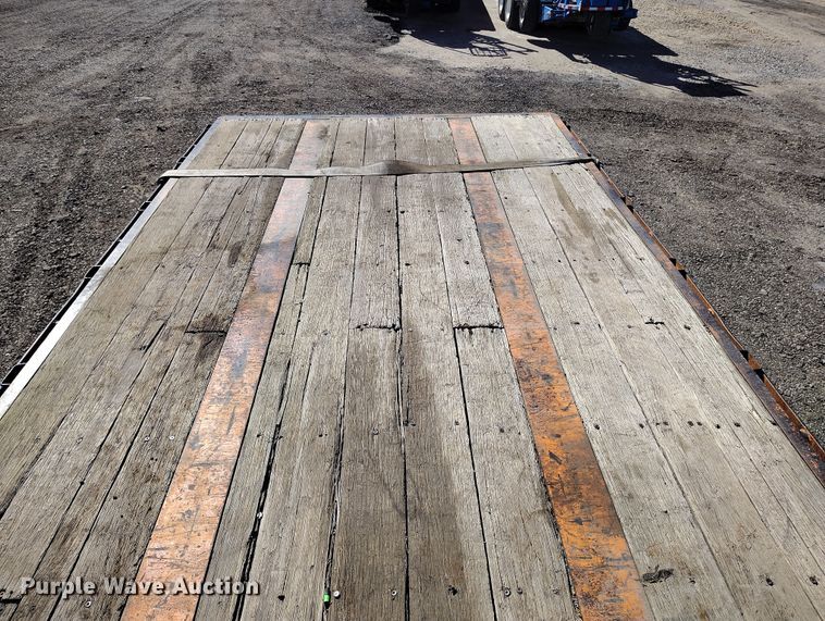 image for item BI9762 1994 Fruehauf PBA-NF2S-45N flatbed trailer