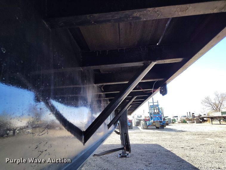 image for item BI9762 1994 Fruehauf PBA-NF2S-45N flatbed trailer