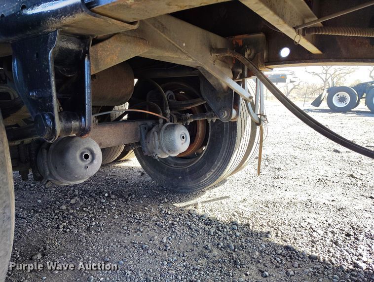 image for item BI9762 1994 Fruehauf PBA-NF2S-45N flatbed trailer