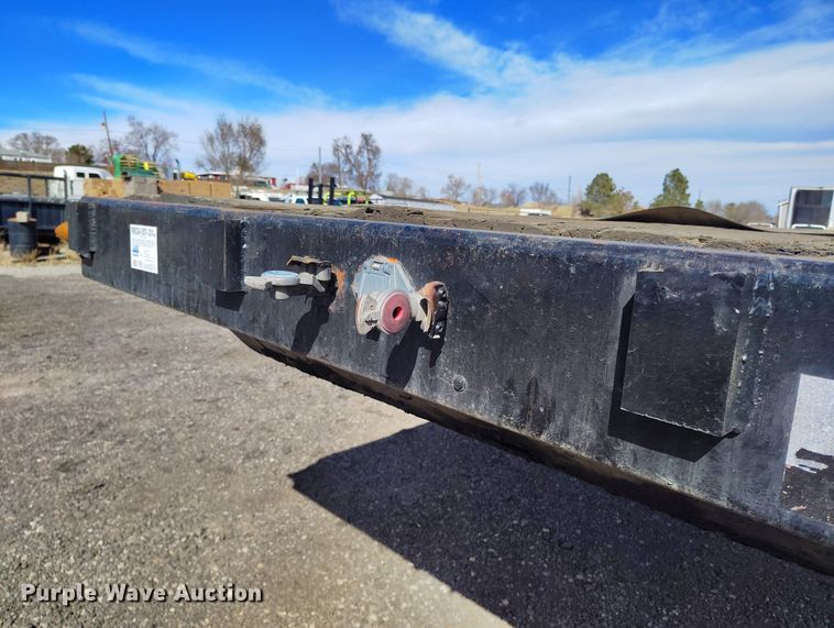 image for item BI9762 1994 Fruehauf PBA-NF2S-45N flatbed trailer