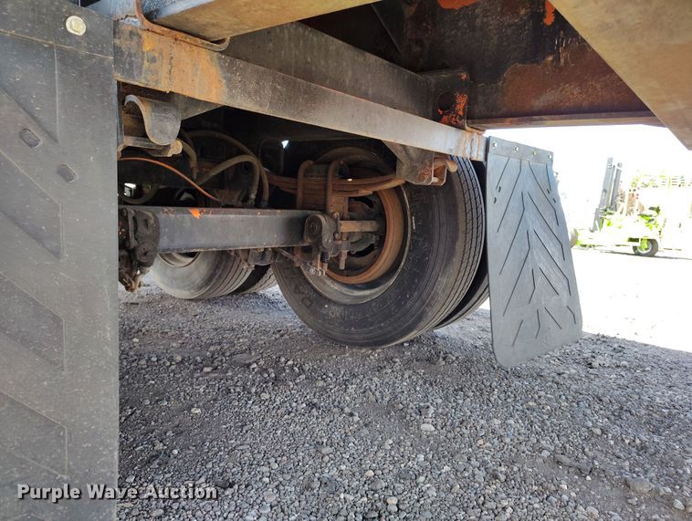 image for item BI9762 1994 Fruehauf PBA-NF2S-45N flatbed trailer