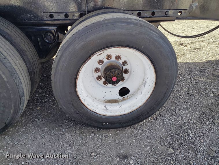 image for item BI9762 1994 Fruehauf PBA-NF2S-45N flatbed trailer