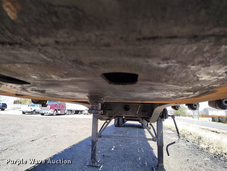 image for item BI9763 2006 Transcraft SF-650H S2 flatbed trailer