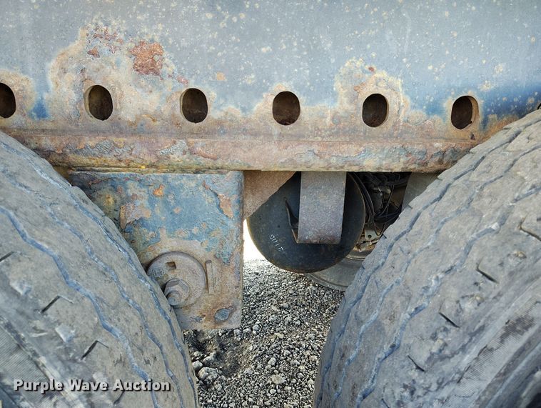 image for item BI9763 2006 Transcraft SF-650H S2 flatbed trailer