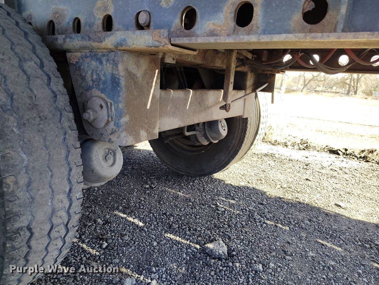 image for item BI9763 2006 Transcraft SF-650H S2 flatbed trailer