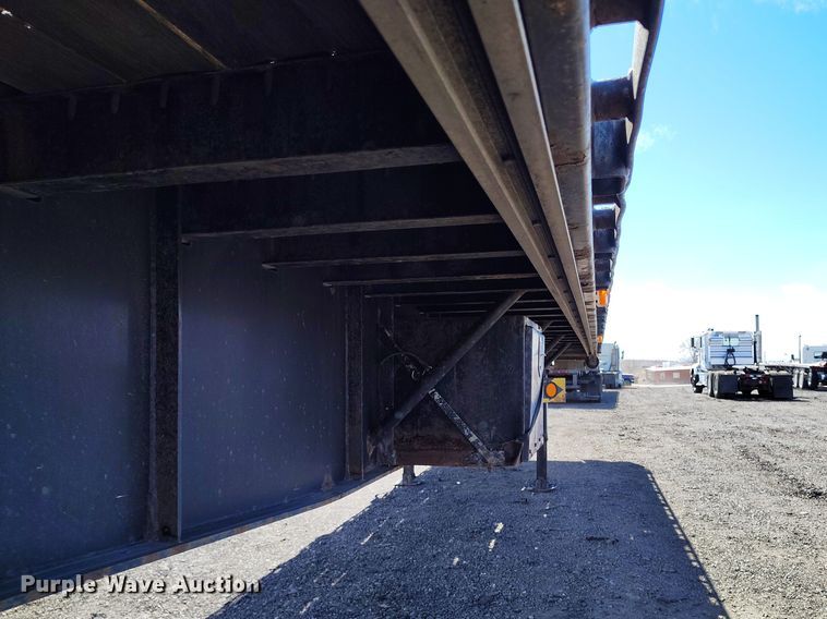 image for item BI9763 2006 Transcraft SF-650H S2 flatbed trailer