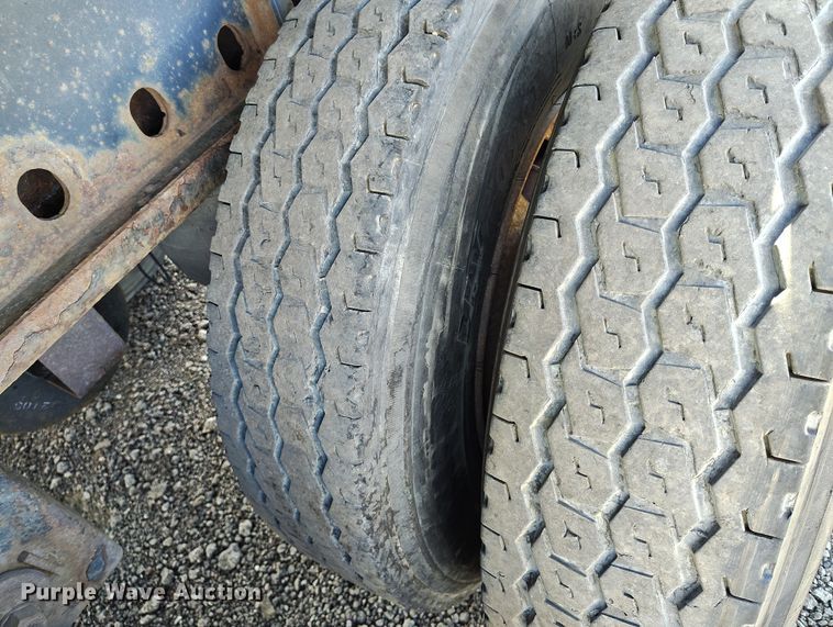 image for item BI9763 2006 Transcraft SF-650H S2 flatbed trailer