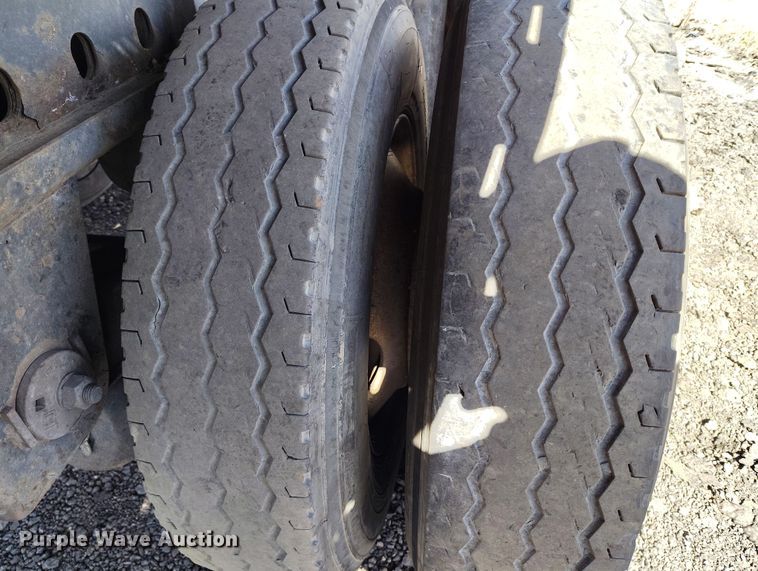 image for item BI9763 2006 Transcraft SF-650H S2 flatbed trailer