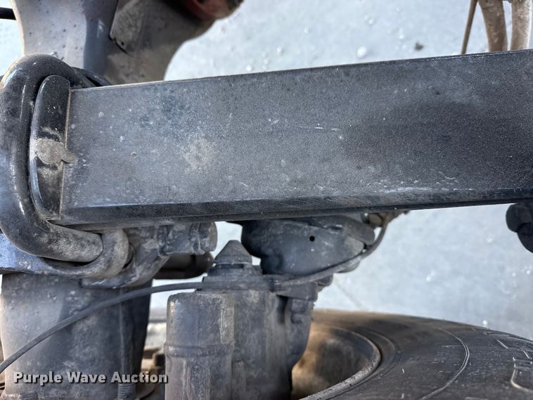 image for item DQ4337 2018 Peterbilt 389 semi truck