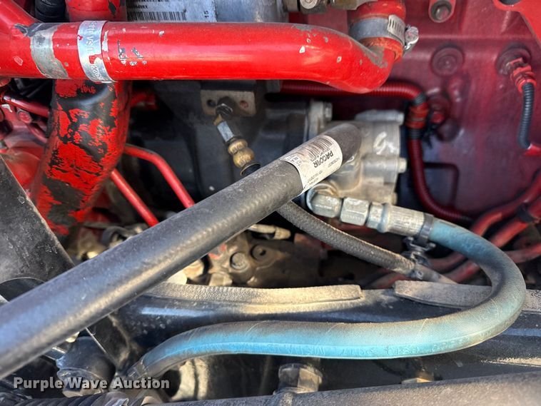 image for item DQ4337 2018 Peterbilt 389 semi truck