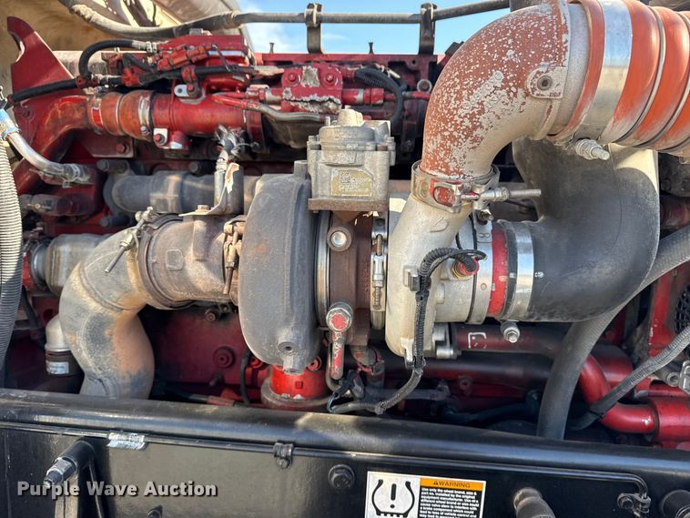 image for item DQ4337 2018 Peterbilt 389 semi truck