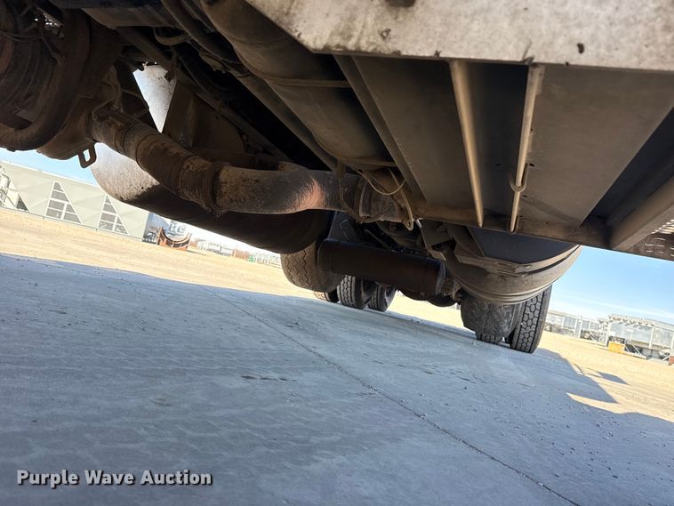 image for item DQ4338 2019 Peterbilt 389 semi truck