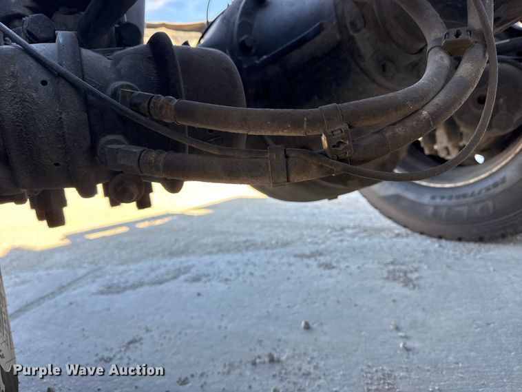 image for item DQ4338 2019 Peterbilt 389 semi truck