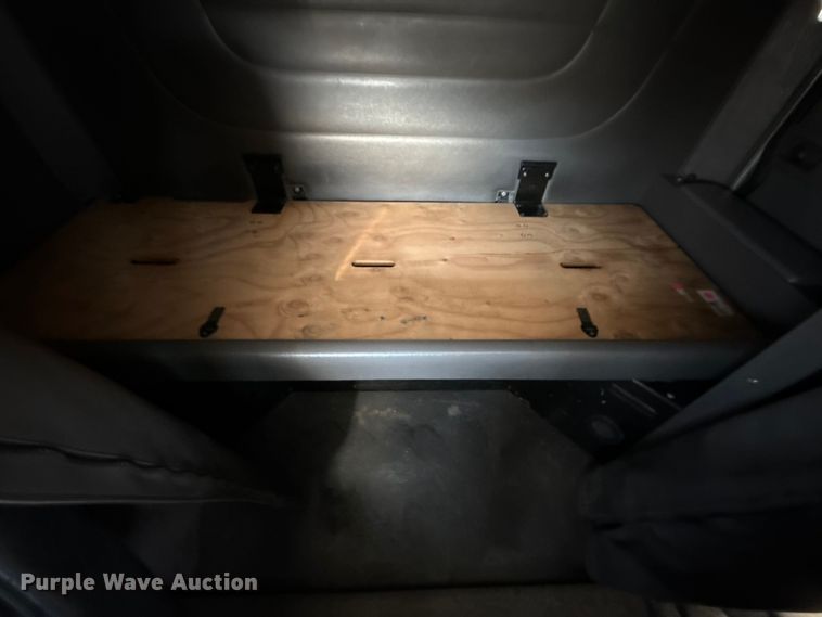 image for item DQ4338 2019 Peterbilt 389 semi truck