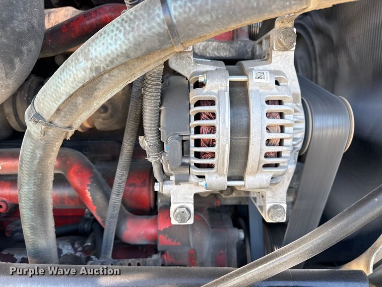 image for item DQ4338 2019 Peterbilt 389 semi truck