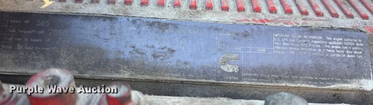 image for item DQ4338 2019 Peterbilt 389 semi truck