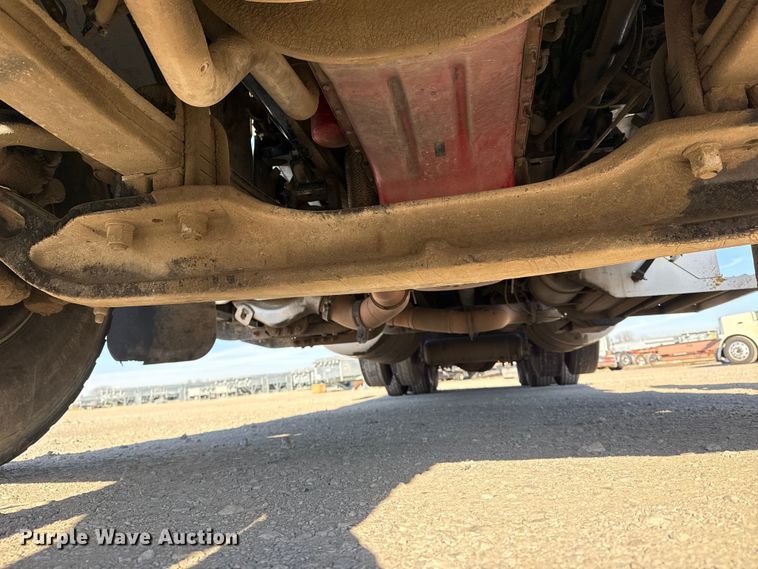 image for item DQ4339 2019 Peterbilt 389 semi truck