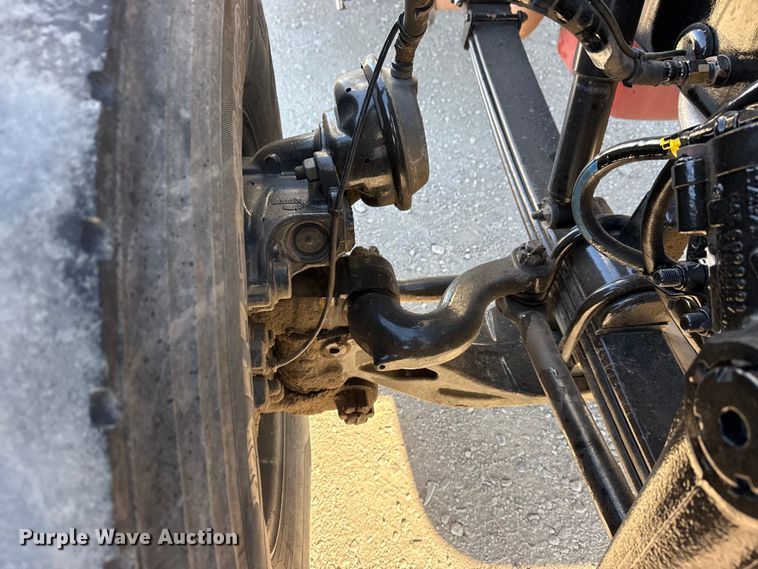 image for item DQ4339 2019 Peterbilt 389 semi truck