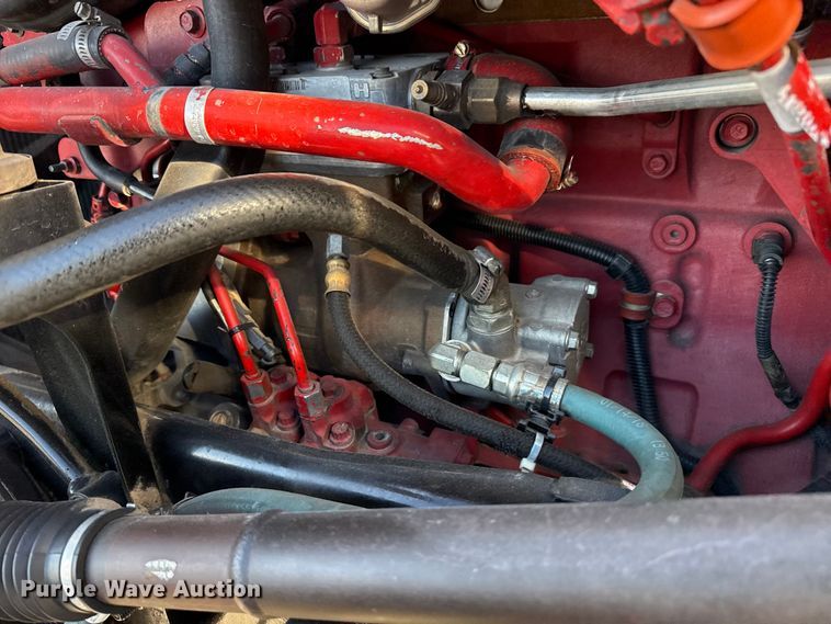 image for item DQ4339 2019 Peterbilt 389 semi truck