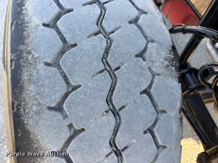 image for item DQ4339 2019 Peterbilt 389 semi truck