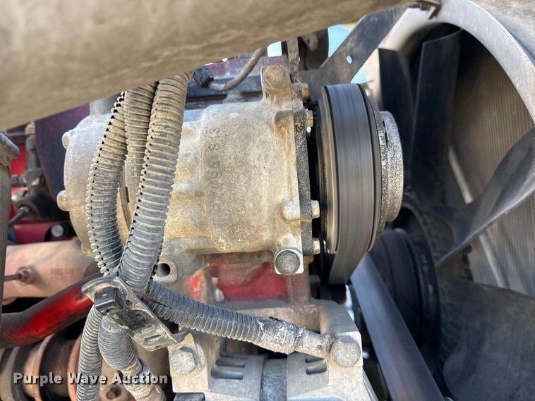 image for item DQ4340 2018 Peterbilt 389 semi truck