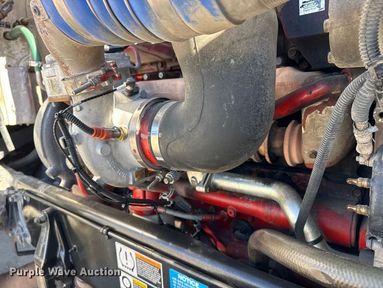 image for item DQ4340 2018 Peterbilt 389 semi truck