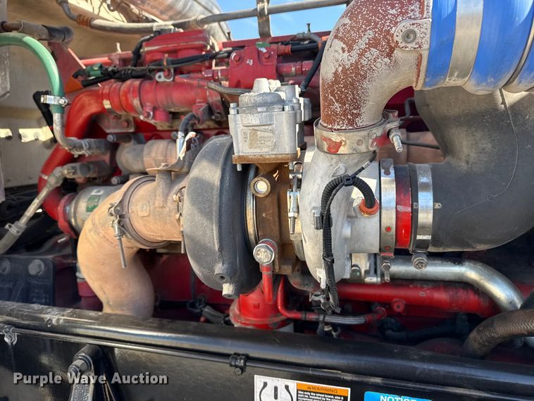 image for item DQ4340 2018 Peterbilt 389 semi truck