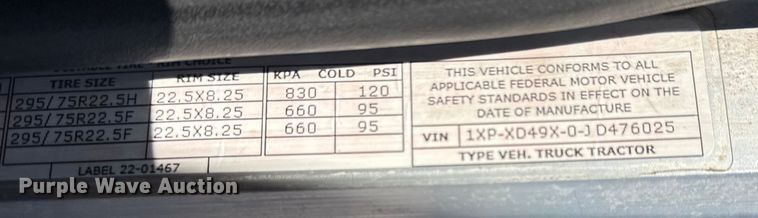 image for item DQ4340 2018 Peterbilt 389 semi truck