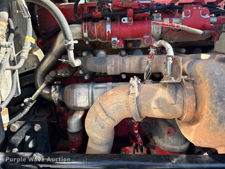 image for item DQ4341 2018 Peterbilt 389 semi truck