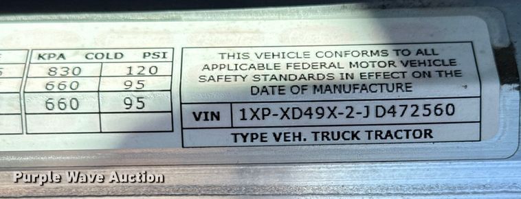 image for item DQ4341 2018 Peterbilt 389 semi truck