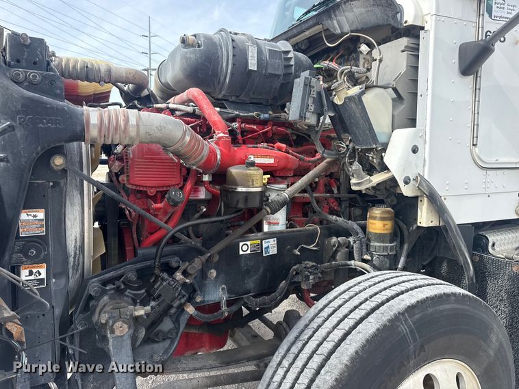 image for item DQ4346 2012 Kenworth T800 semi truck