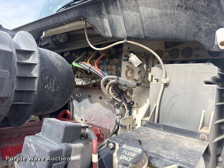 image for item DQ4346 2012 Kenworth T800 semi truck