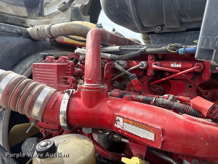 image for item DQ4346 2012 Kenworth T800 semi truck