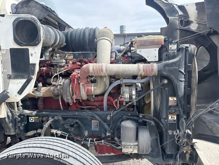 image for item DQ4346 2012 Kenworth T800 semi truck