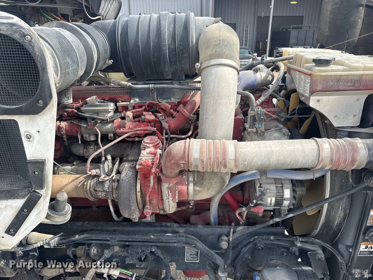 image for item DQ4346 2012 Kenworth T800 semi truck