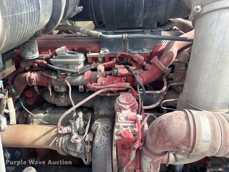 image for item DQ4346 2012 Kenworth T800 semi truck