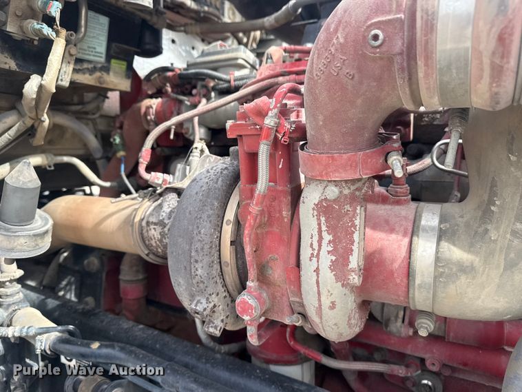 image for item DQ4346 2012 Kenworth T800 semi truck