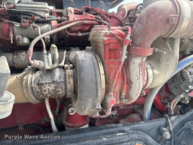 image for item DQ4346 2012 Kenworth T800 semi truck