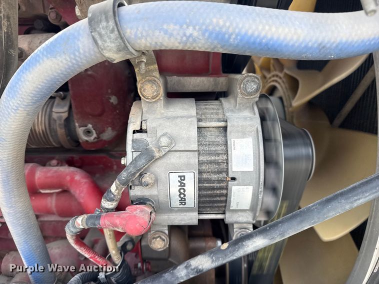 image for item DQ4346 2012 Kenworth T800 semi truck