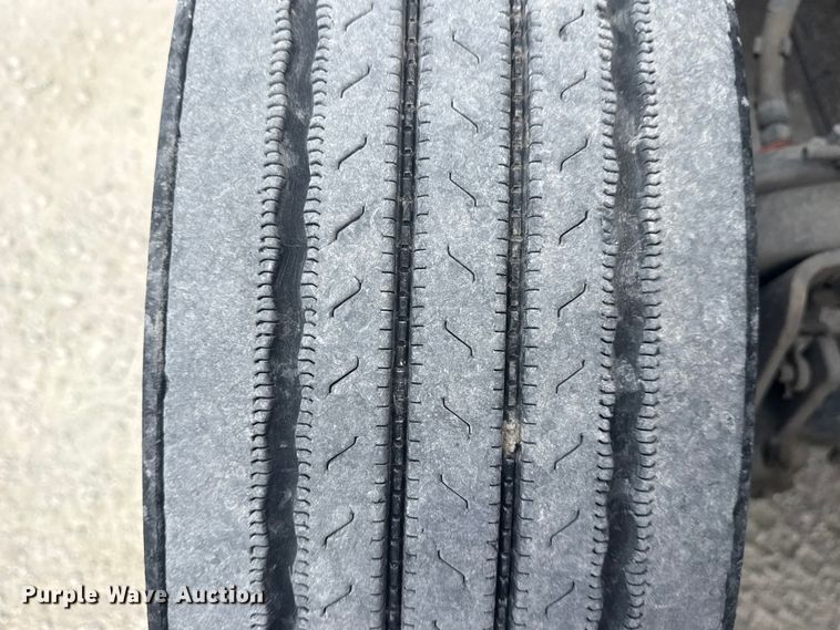 image for item DQ4346 2012 Kenworth T800 semi truck