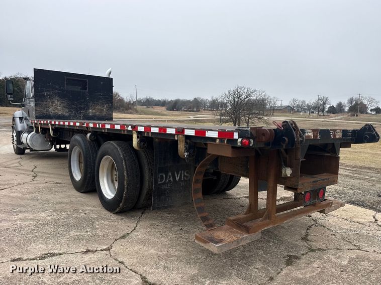 image for item DQ4357 2007 International 7400 flatbed truck