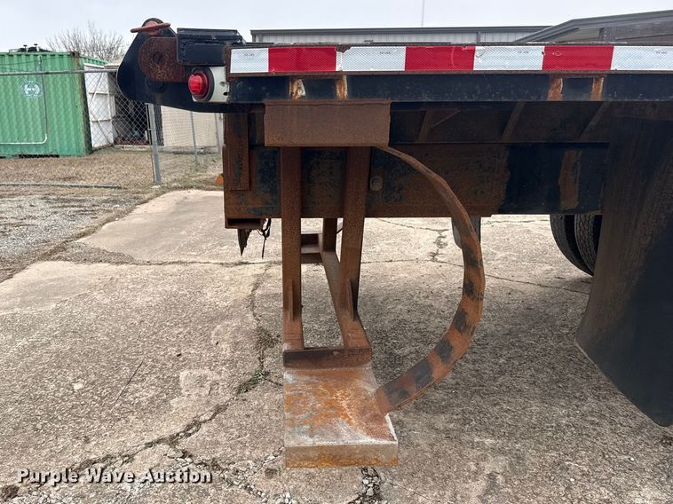 image for item DQ4357 2007 International 7400 flatbed truck