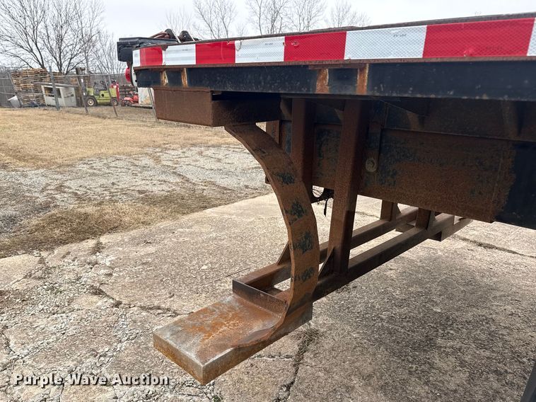 image for item DQ4357 2007 International 7400 flatbed truck