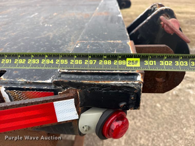 image for item DQ4357 2007 International 7400 flatbed truck