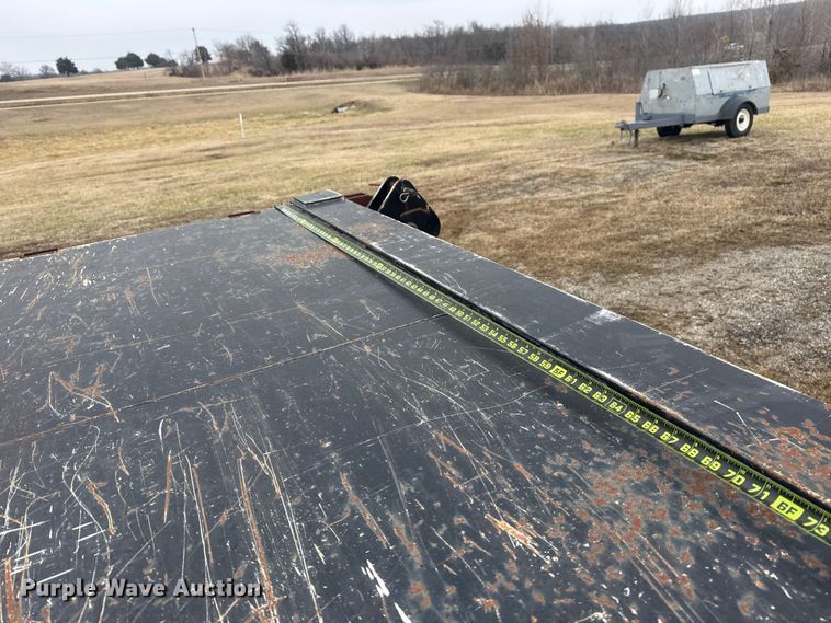 image for item DQ4357 2007 International 7400 flatbed truck