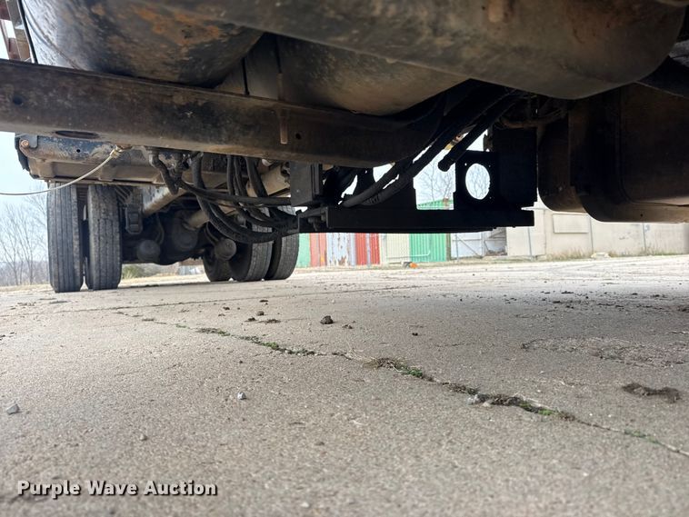 image for item DQ4357 2007 International 7400 flatbed truck